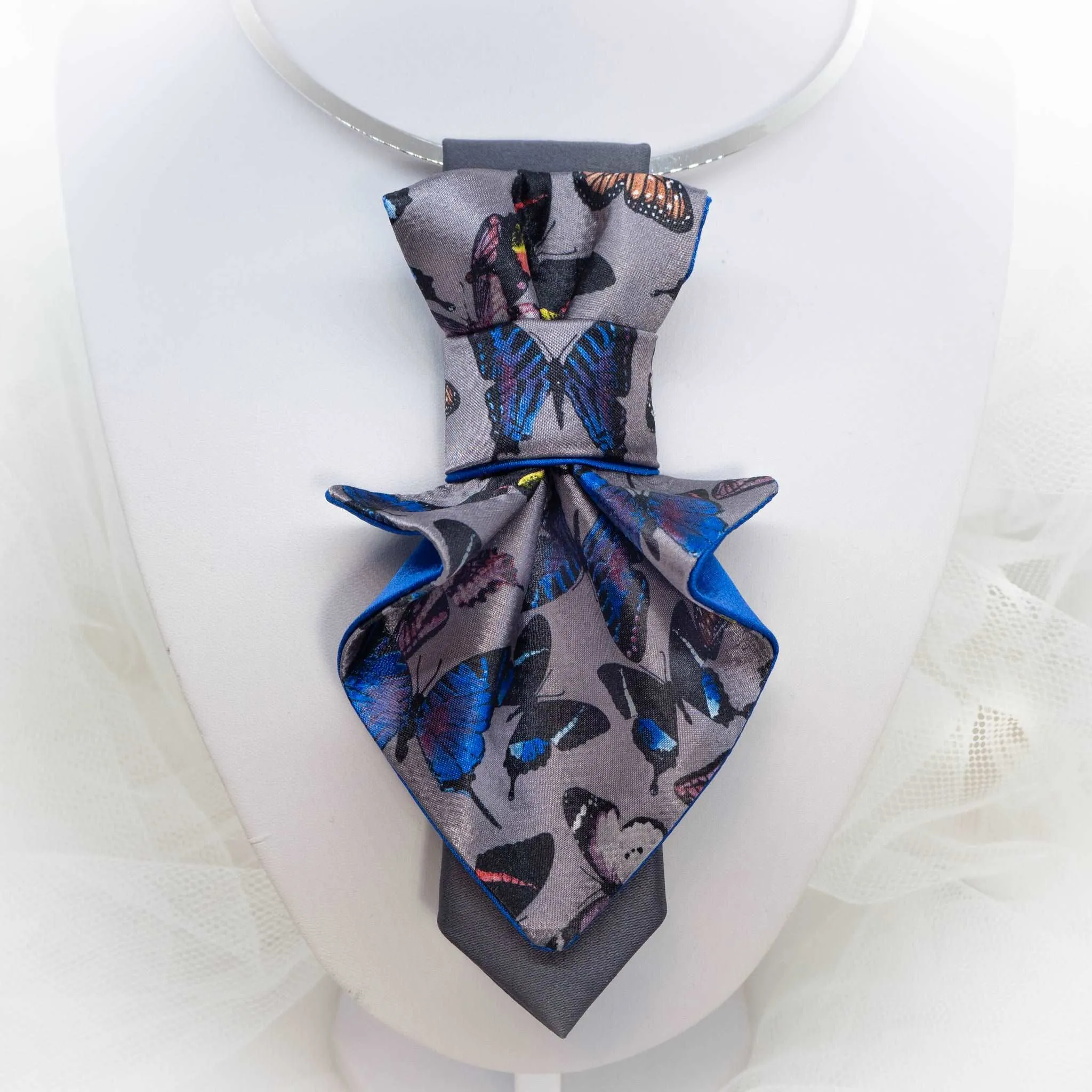 BOW TIE BUTTERFLY JABOT