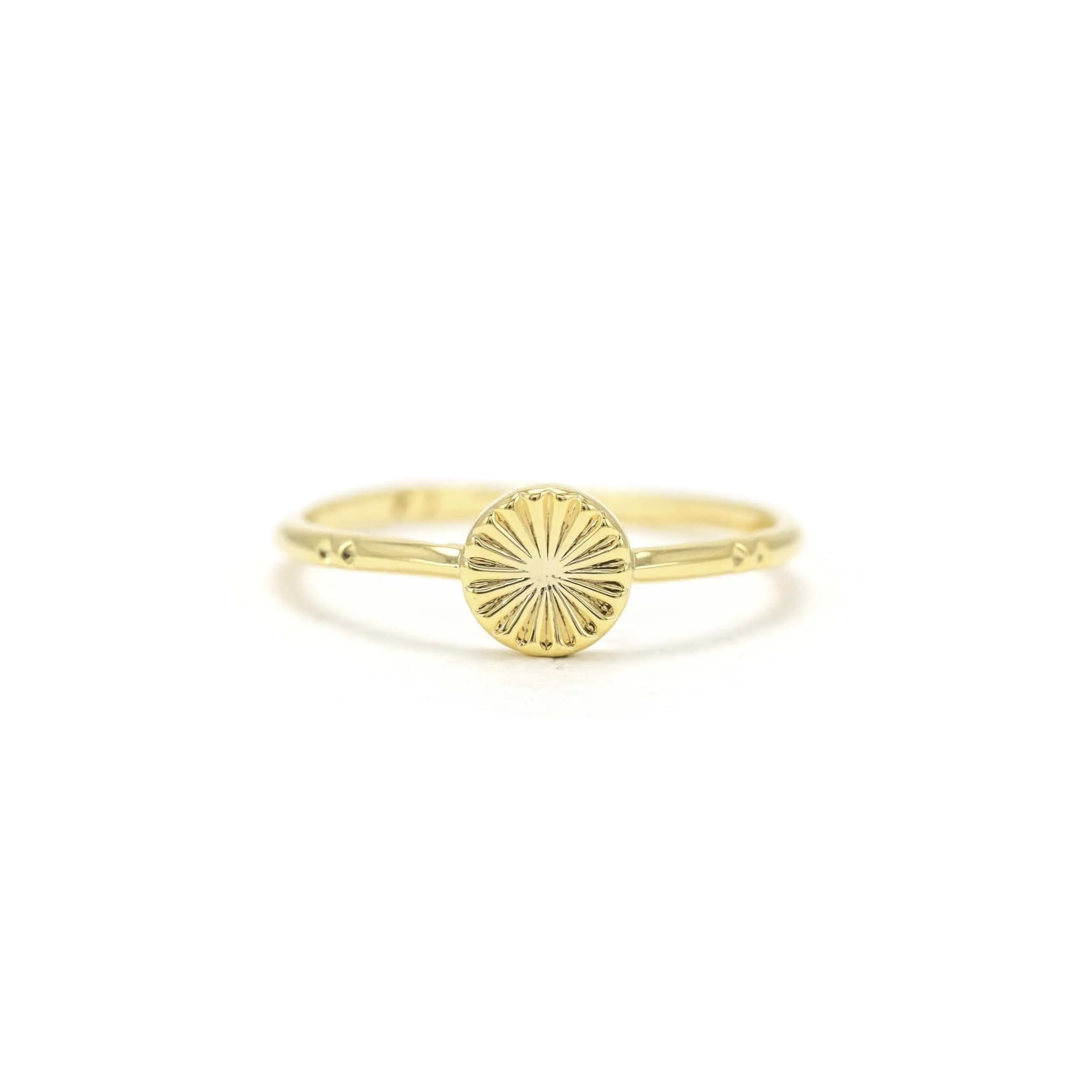 Everly Circle Ring Gold