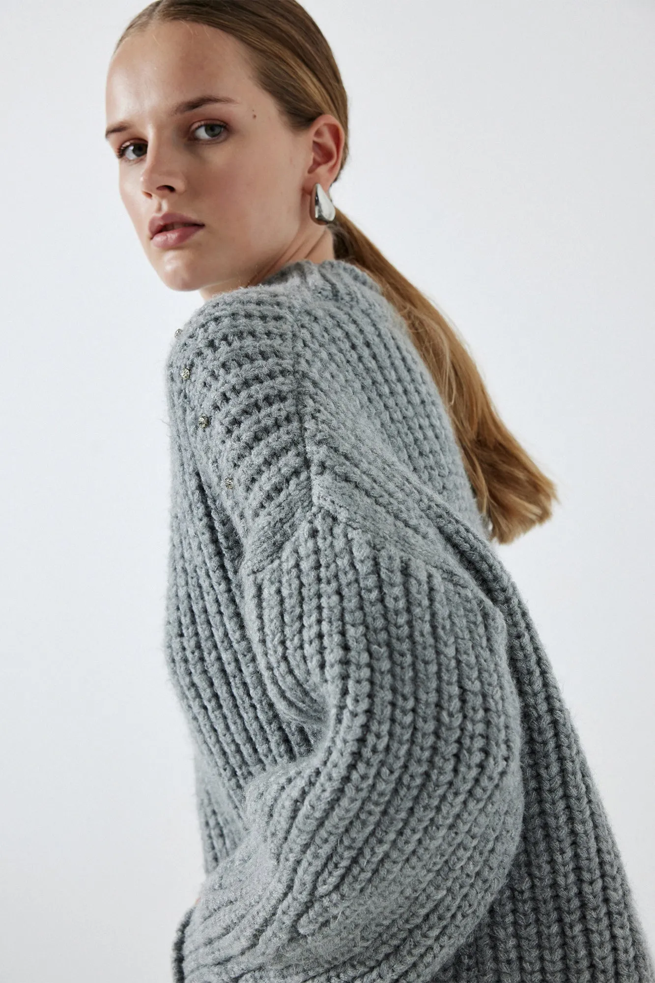 STONE DETAILED KNIT SWEATER